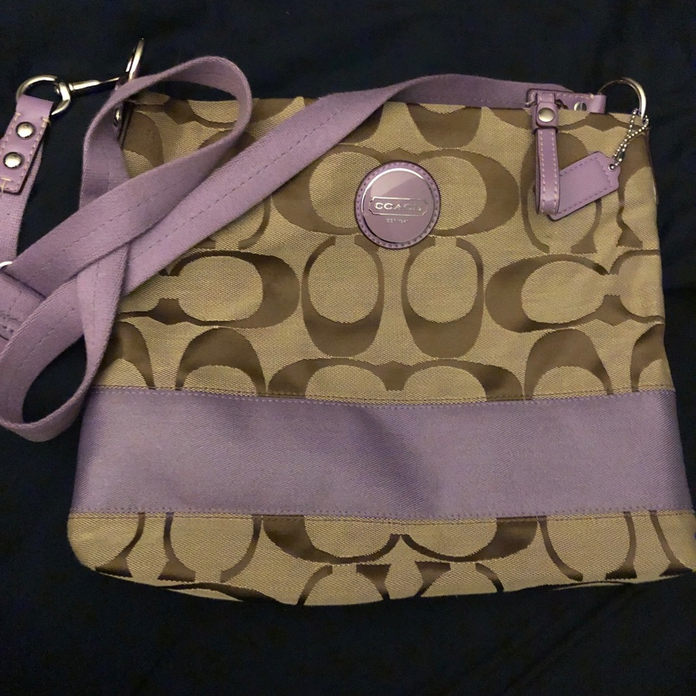 Authentic Coach Crossbody Purse EUC!